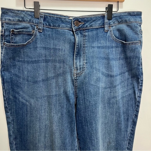 Penningtons DC Jeans Straight Leg Size 18 - Picture 3 of 12